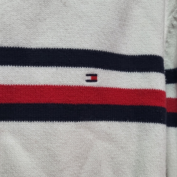Tommy Hilfiger Boys White Crewneck Pullover Cotton Sweater Size Medium (8/10) - Picture 4 of 7